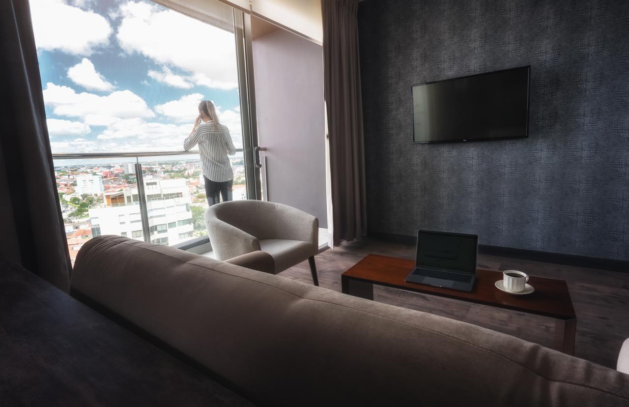 Urban Suites Apart Hotel Santa Cruz de La Sierra Zewnętrze zdjęcie